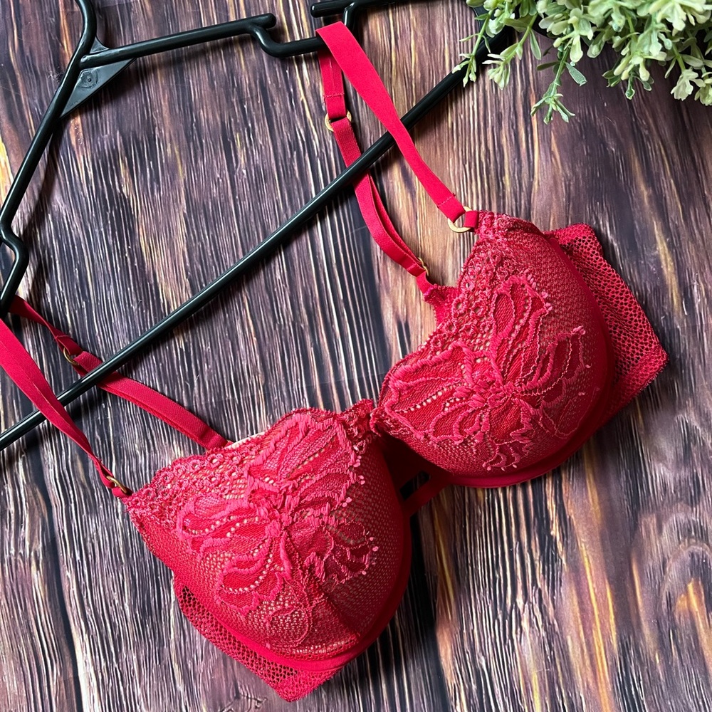 Victoria’s Secret 🍒 red lace Very Sexy push-up bra 34D - Picture 2 of 9